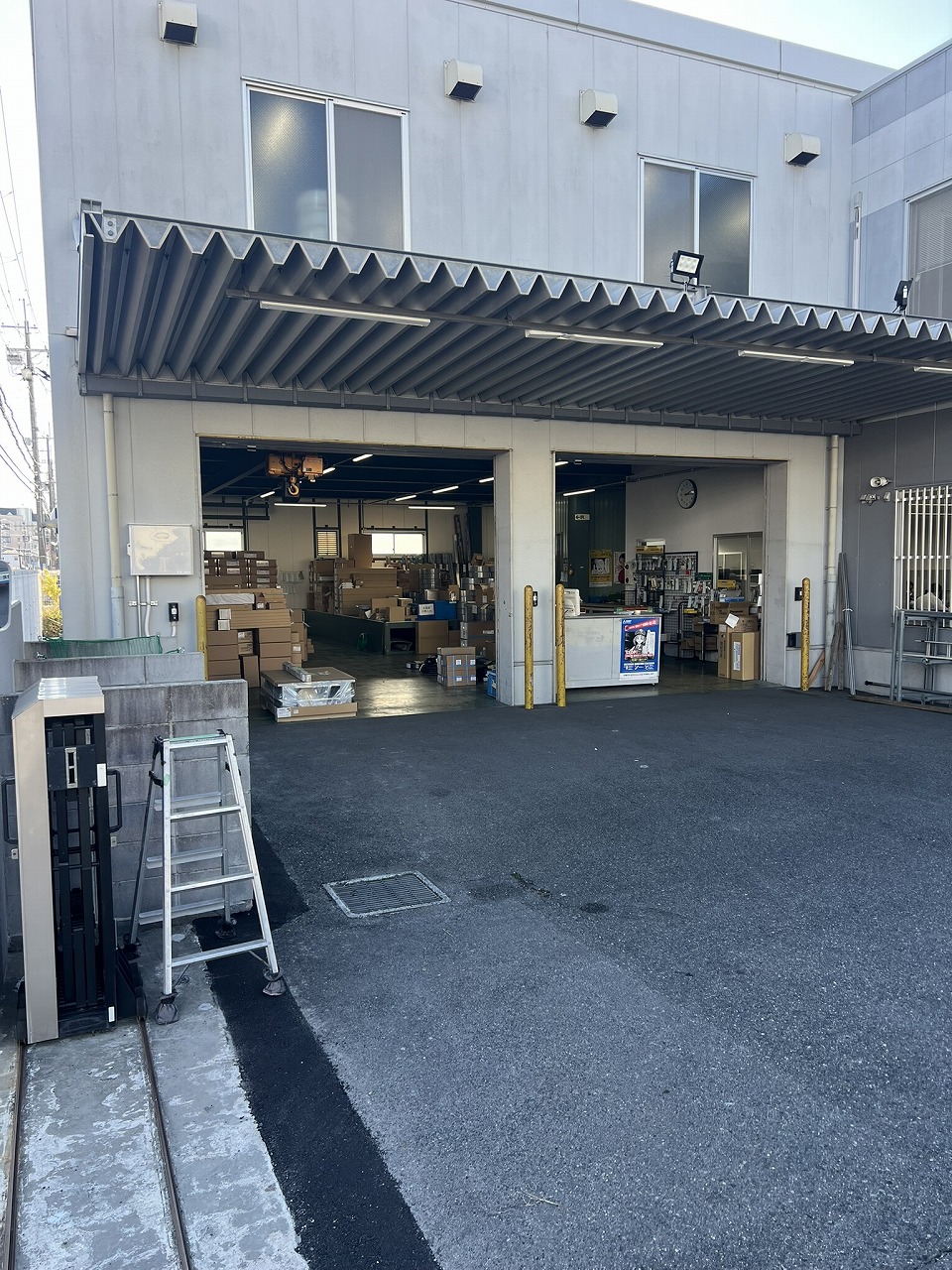 従業員駐車場（寝屋川市）